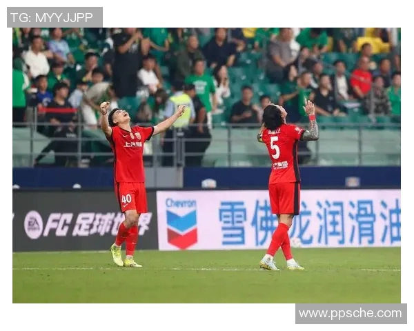 上海足球队个人能力引发热议球迷对球员表现的分歧与争论 上海足球队个人能力引发热议球迷对球员表现的分歧与争论