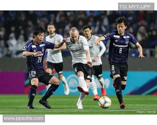 横滨水手与东京绿茵激战正酣谁能在这场对决中笑到最后