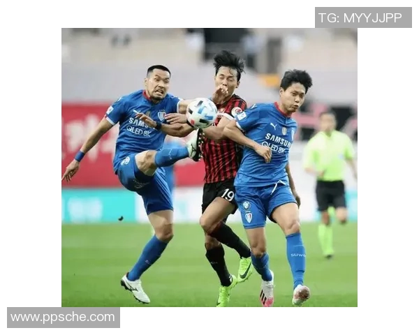 釜山偶像与仁川联队激情对决展现足球魅力与团队精神 釜山偶像与仁川联队激情对决展现足球魅力与团队精神